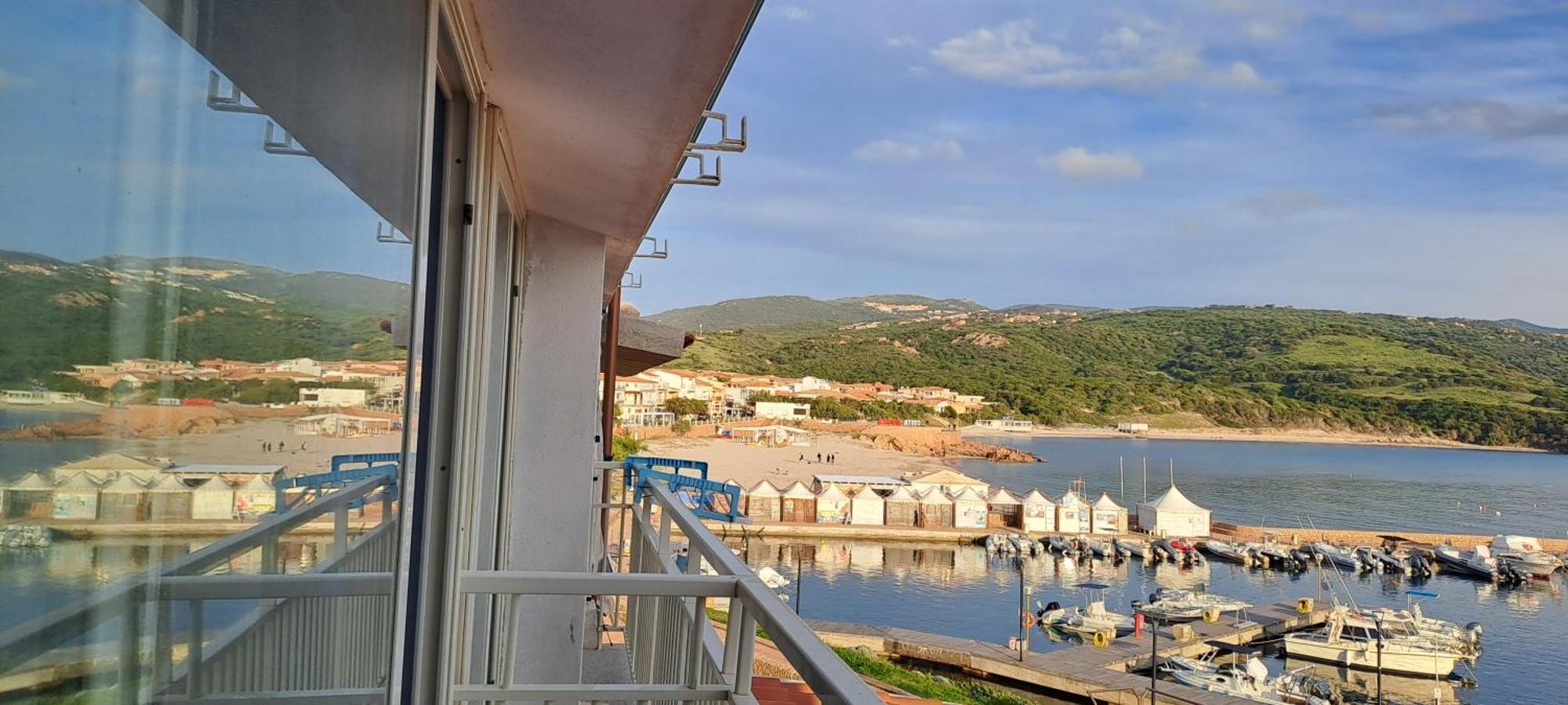 Fronte Mare Bella Vista Apartment Isola Rossa Luaran gambar