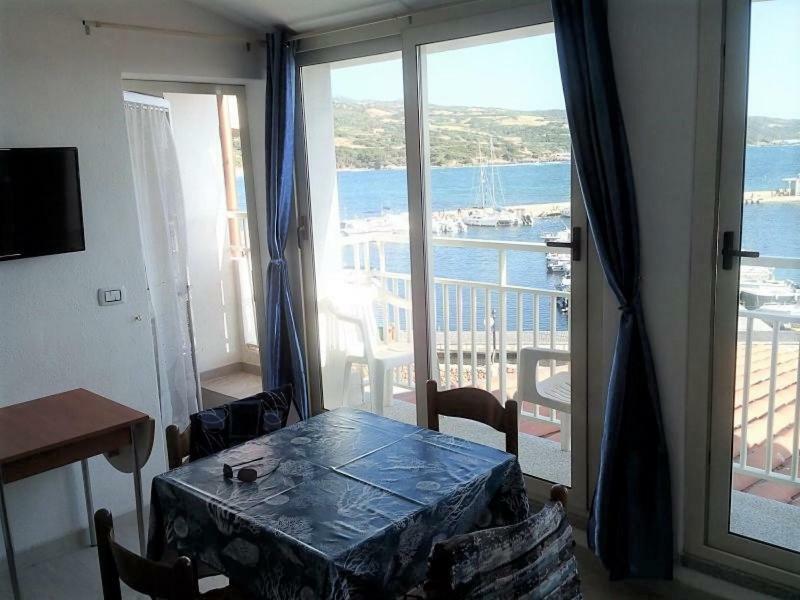 Fronte Mare Bella Vista Apartment Isola Rossa Luaran gambar