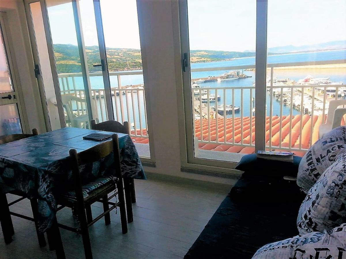 Fronte Mare Bella Vista Apartment Isola Rossa Luaran gambar